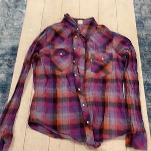 Women’s Levi button up shirt